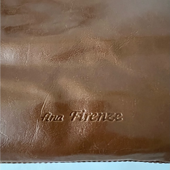 AnaFirenze Brown Tote Bag SyntheticLeather BuckleAccent Zip/Snap ClosureFLAWED - Picture 11 of 16